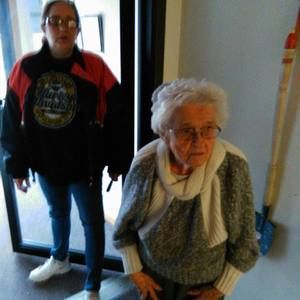 Meet your Posher, Candace